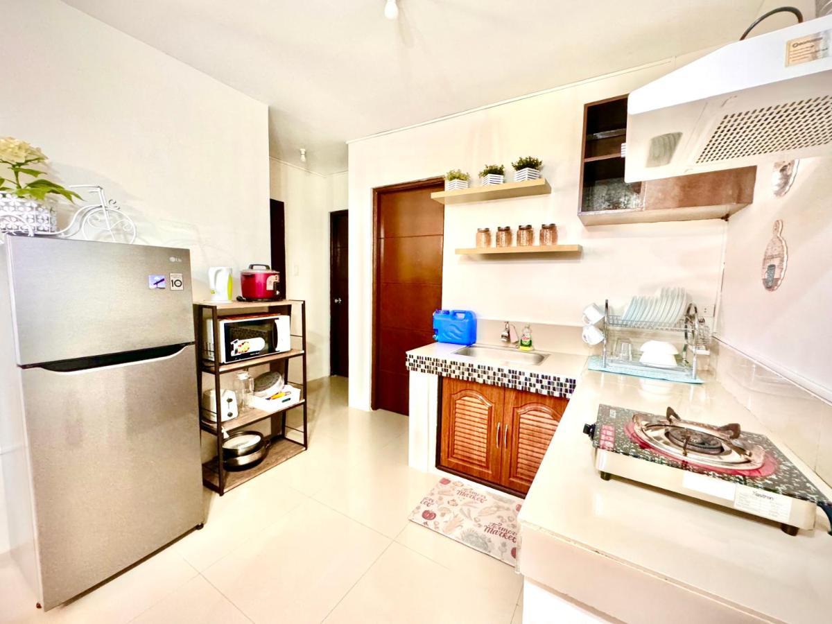 Fully Furnished Apartment With Netflix And Wifi Batangas Extérieur photo