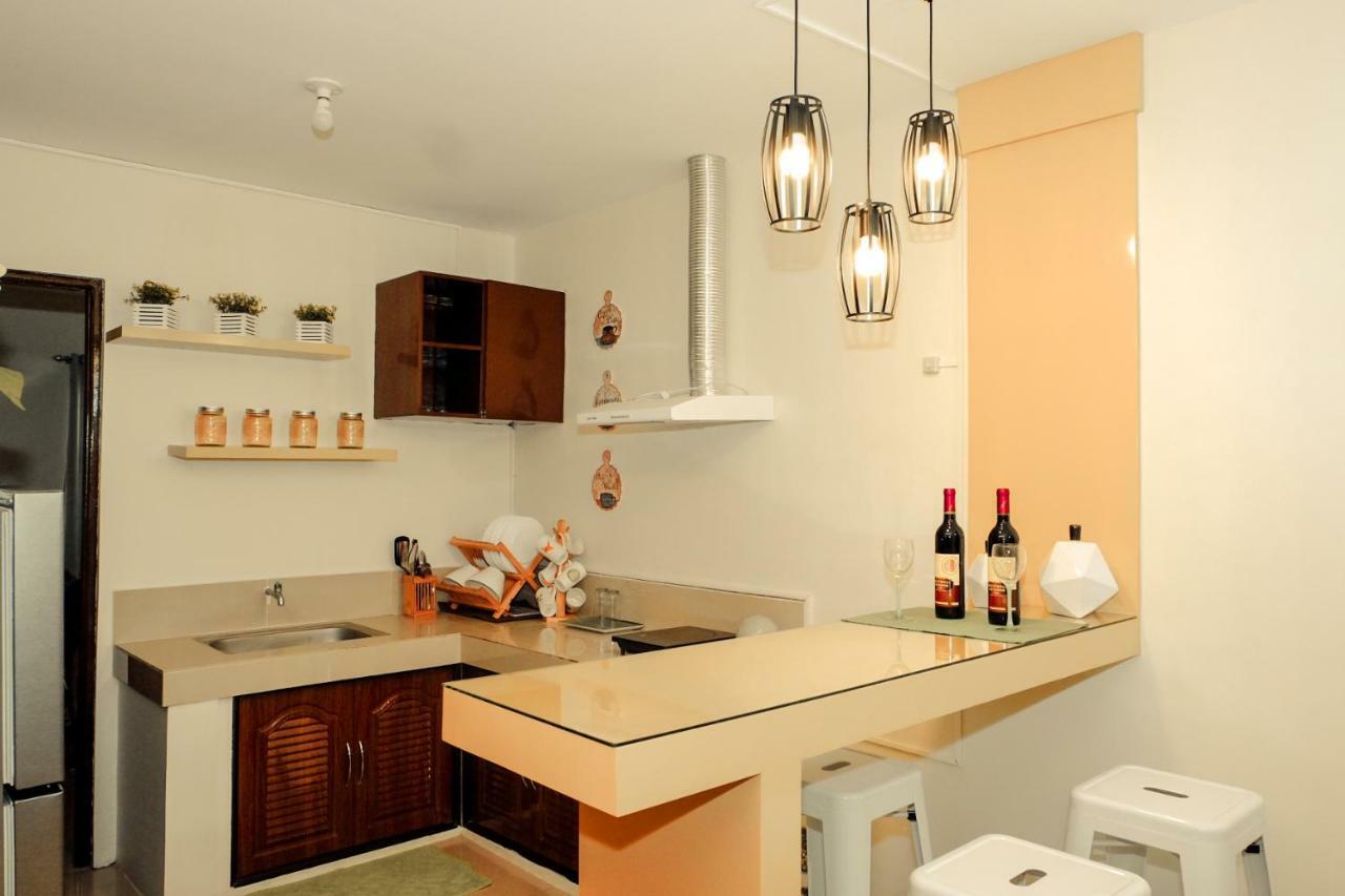 Fully Furnished Apartment With Netflix And Wifi Batangas Extérieur photo