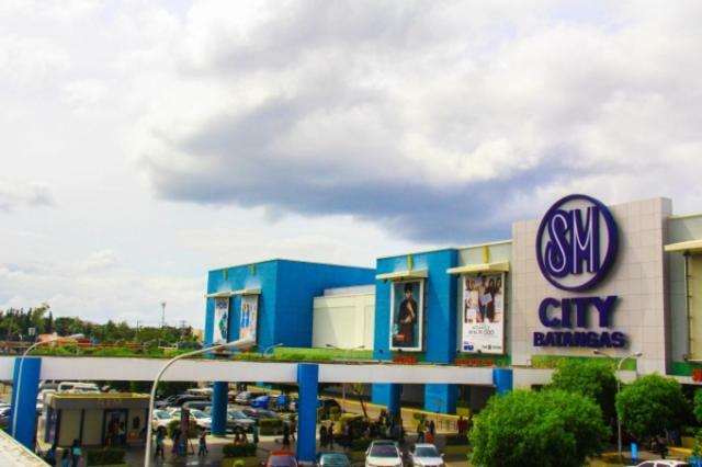 Fully Furnished Apartment With Netflix And Wifi Batangas Extérieur photo